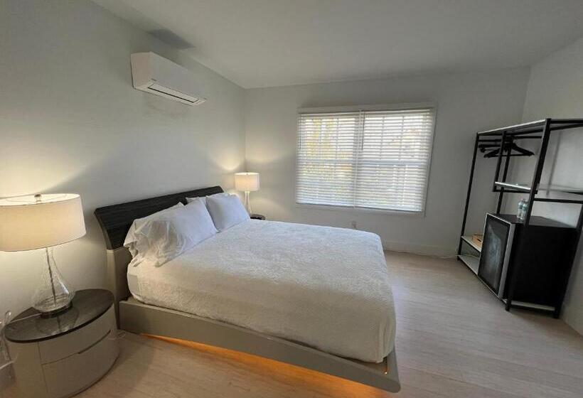 민박 Elaine S Cape May Boutique