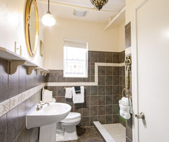 مبيت وإفطار Inn On Charlotte