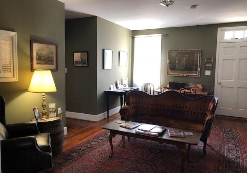 مبيت وإفطار Light Horse Inn