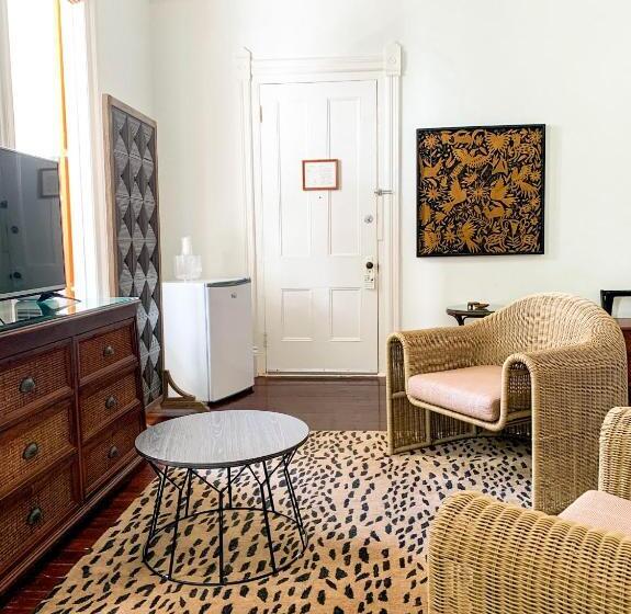 مبيت وإفطار Marreros Guest Mansion   Adult Only