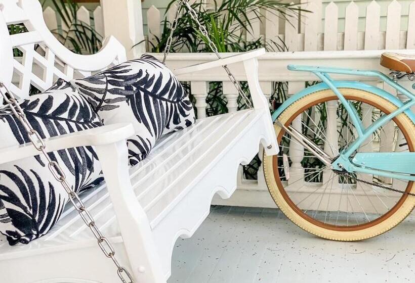 مبيت وإفطار Marreros Guest Mansion   Adult Only