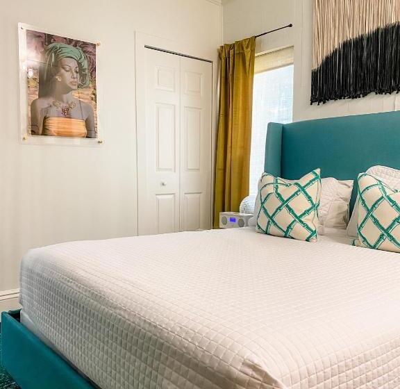 مبيت وإفطار Marreros Guest Mansion   Adult Only