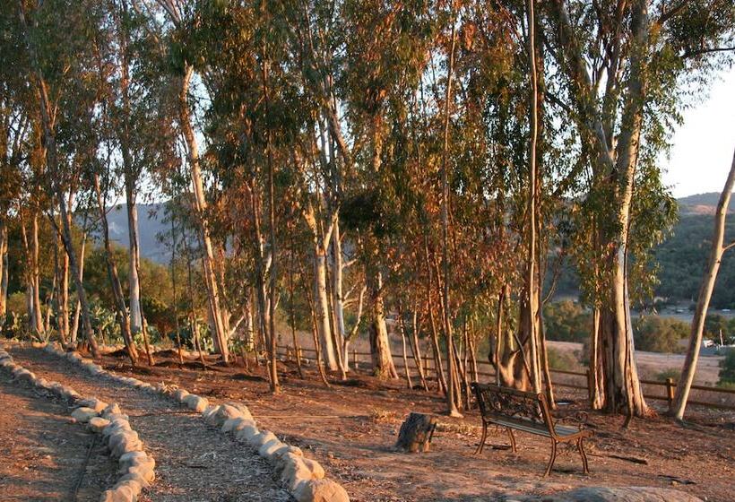 צימר Ojai Retreat & Inn