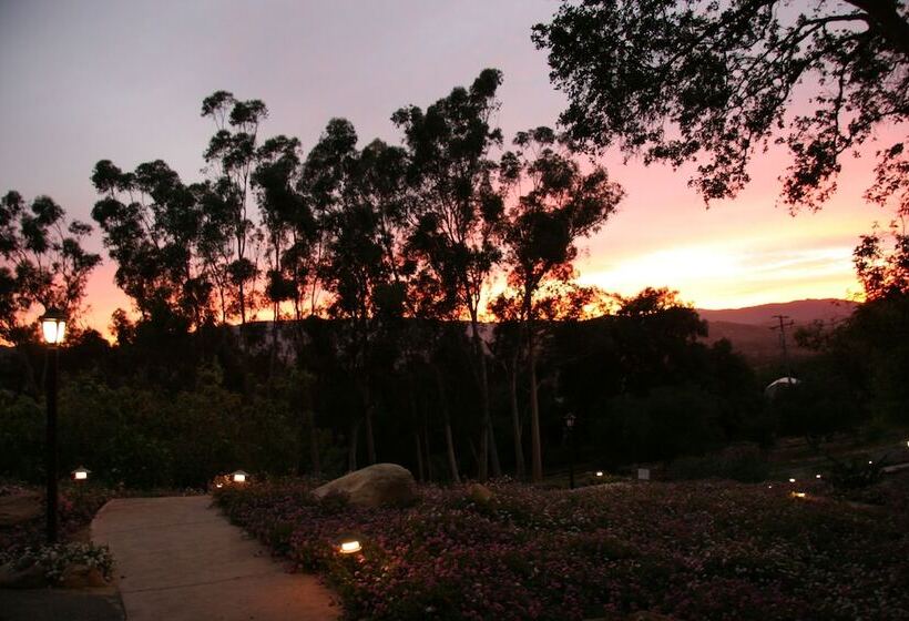 צימר Ojai Retreat & Inn