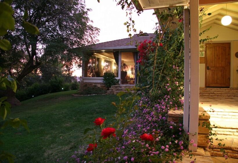 צימר Ojai Retreat & Inn