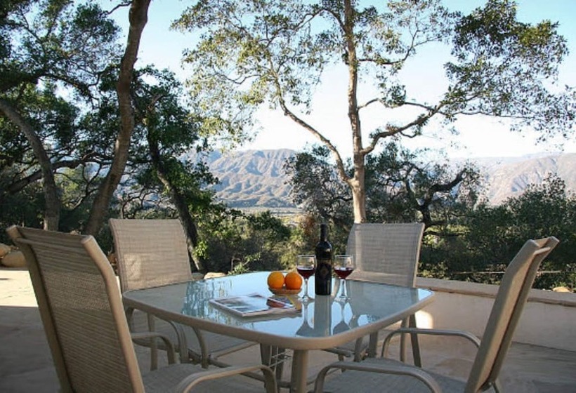 צימר Ojai Retreat & Inn