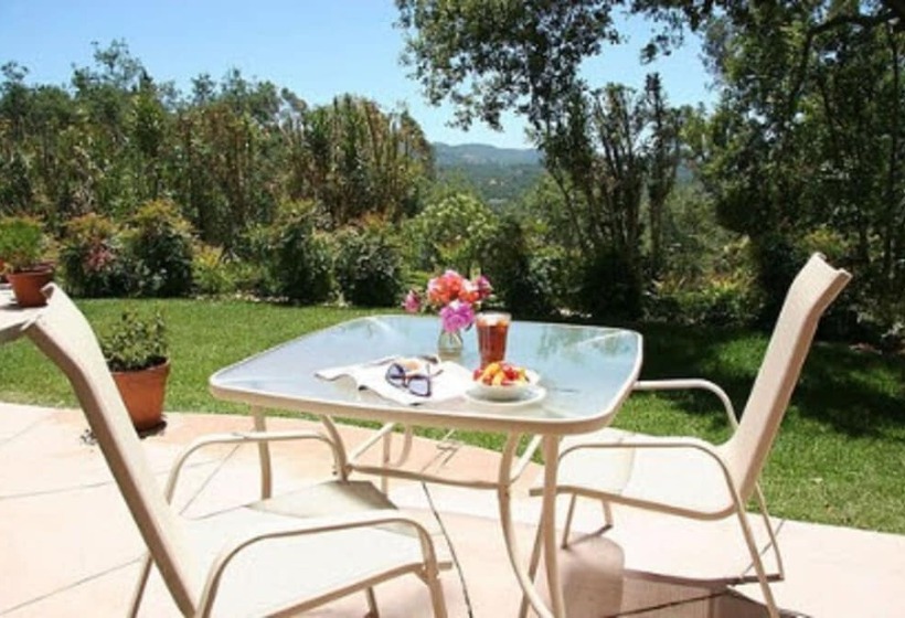 צימר Ojai Retreat & Inn