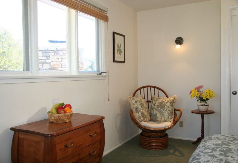 צימר Ojai Retreat & Inn