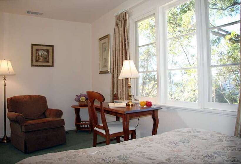 צימר Ojai Retreat & Inn