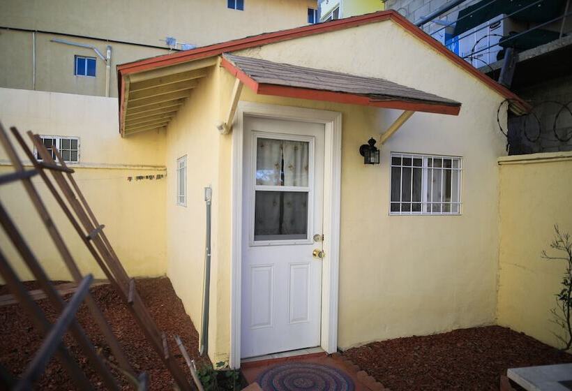 住宿加早餐  Playa Hermosa Inn At The Beach