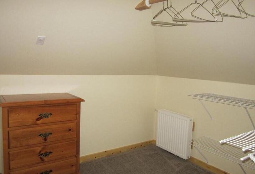 צימר Smithers Driftwood Lodge