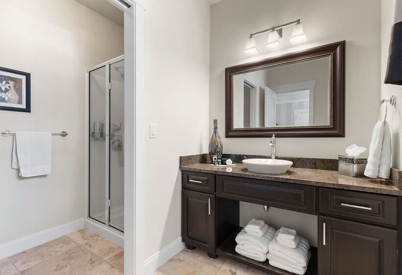 צימר Summer Creek Inn