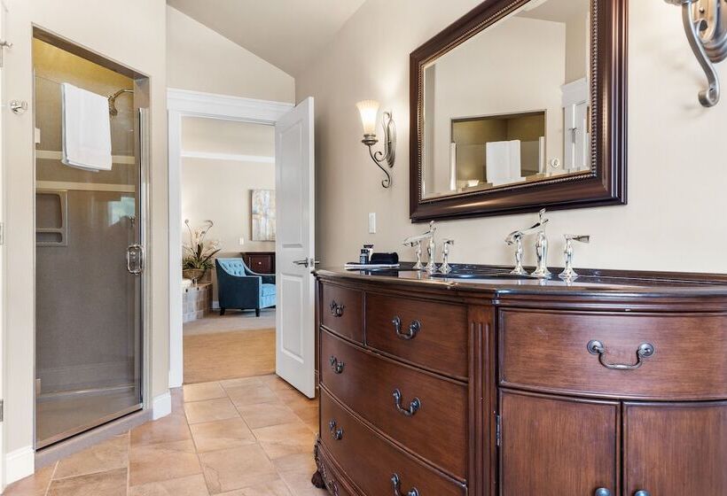 צימר Summer Creek Inn