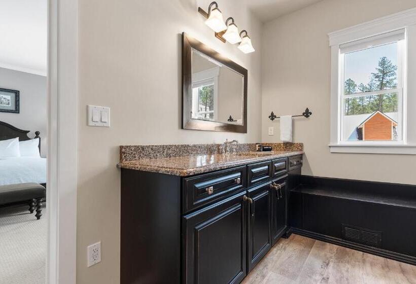 צימר Summer Creek Inn