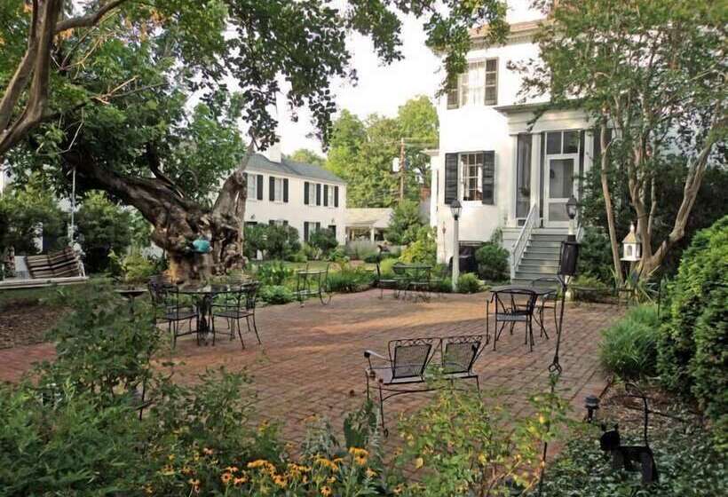 مبيت وإفطار The Essex Inn