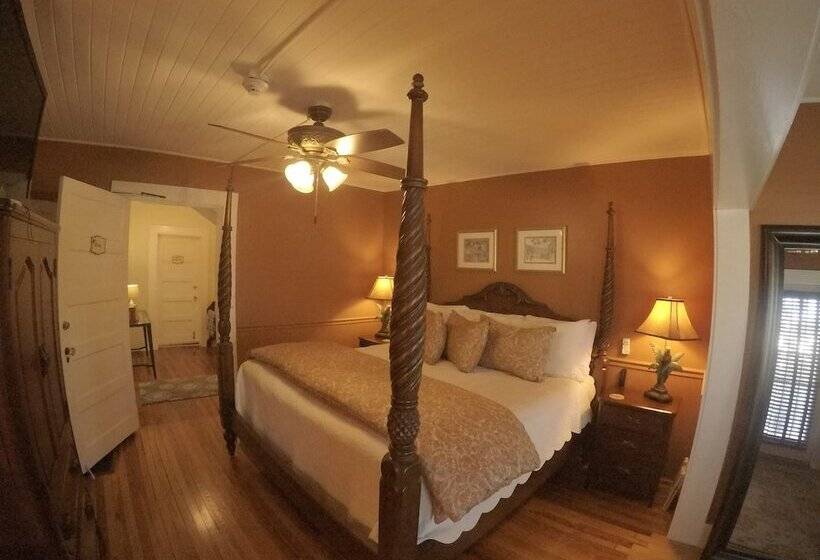 مبيت وإفطار The Hibiscus House