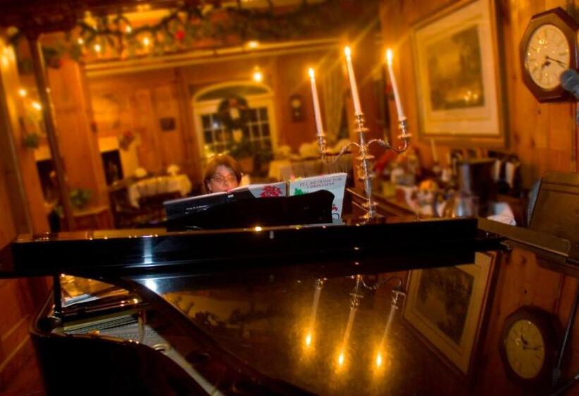 مبيت وإفطار The Outing Lodge