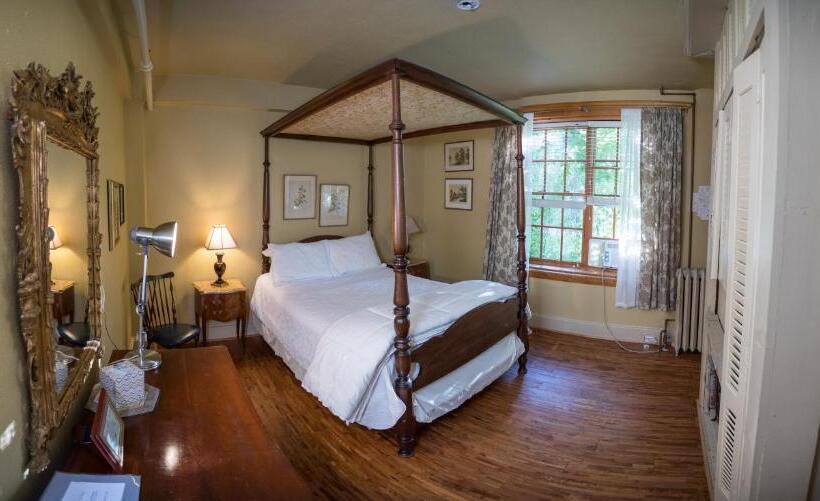 مبيت وإفطار The Outing Lodge