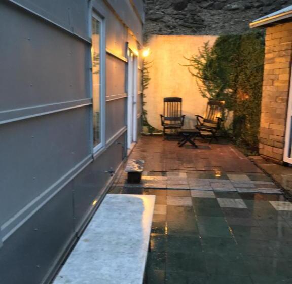 Bed and Breakfast The Rivery Retreat, Choose From Luxury Guesthouse Cabin Or Suite In Lake Austin Hill Country