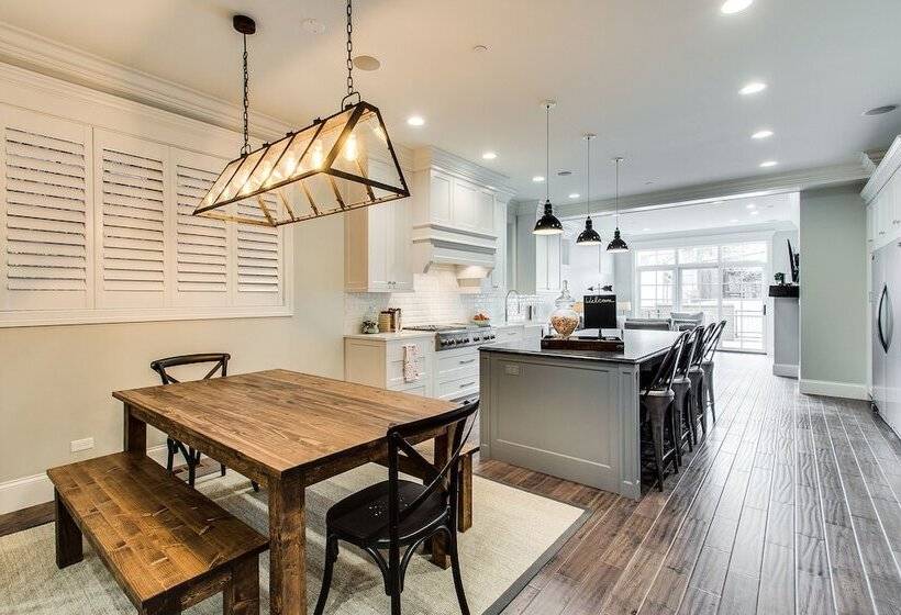 민박 The Sono Chicago