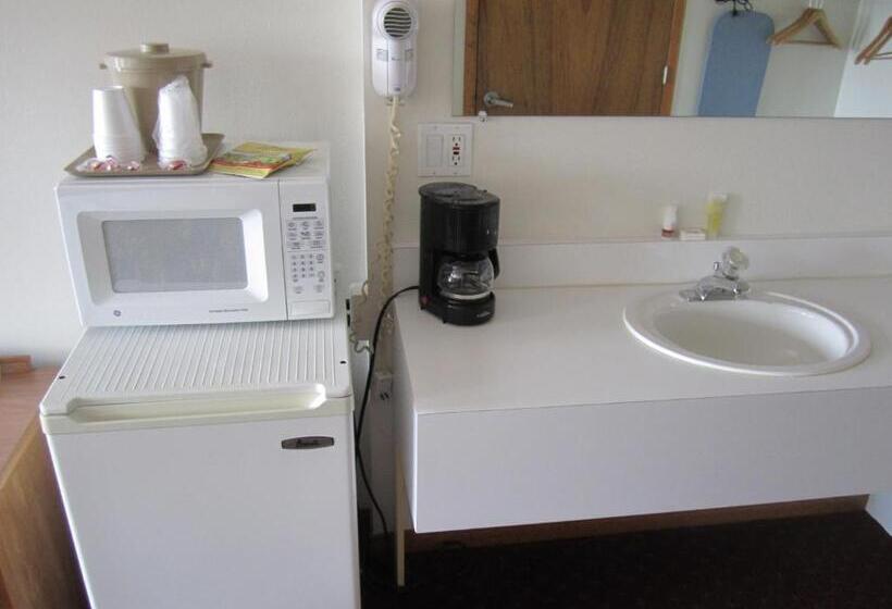 Bishops Country Inn Motel