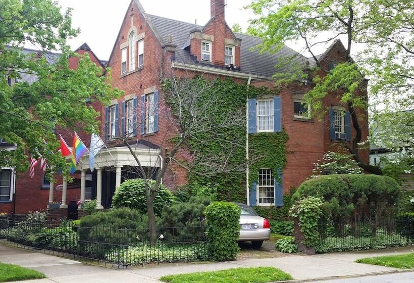 Clifford House Private Home B&b