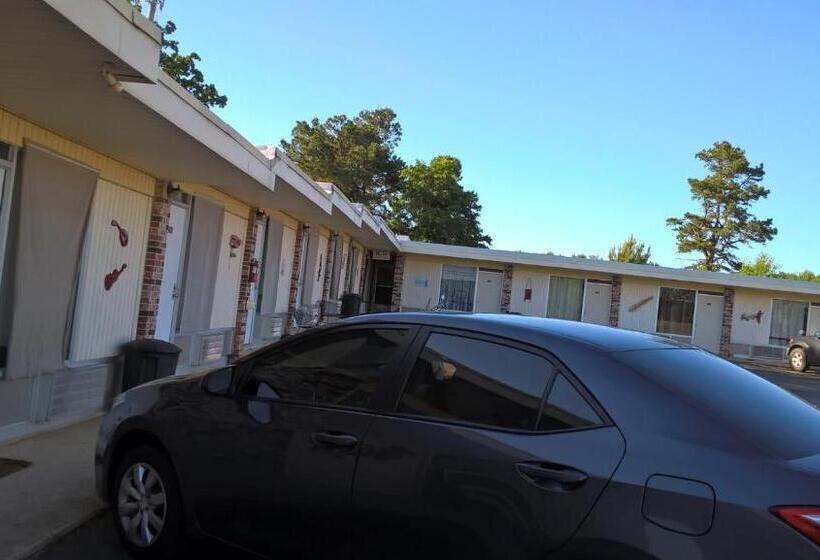 Dogwood Motel