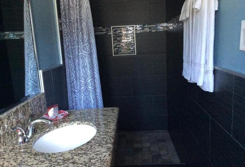 El Don Motel  Adults Only