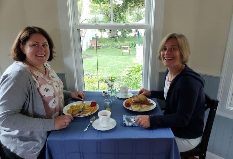 Elmere House Bed & Breakfast