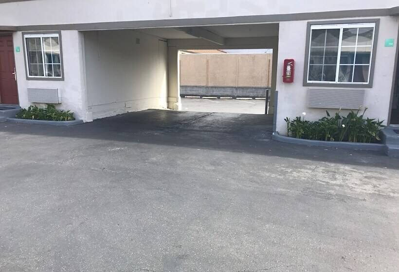 Geneva Motel Daly City