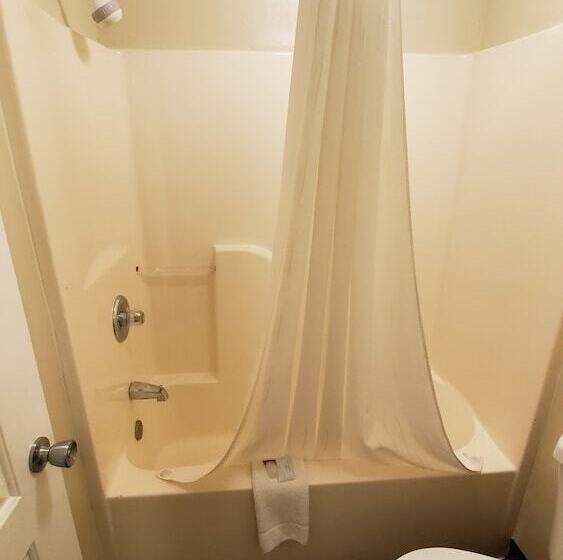 Marion Gray Plaza Motel