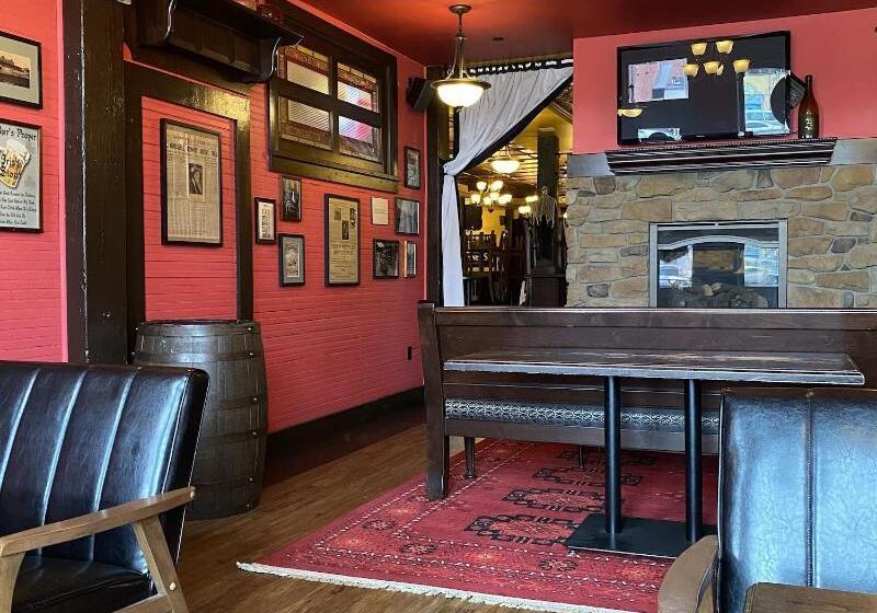 Historic Hotel Arvon