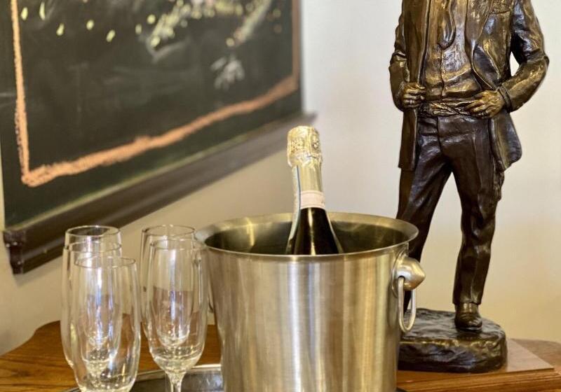 Historic Hotel Arvon