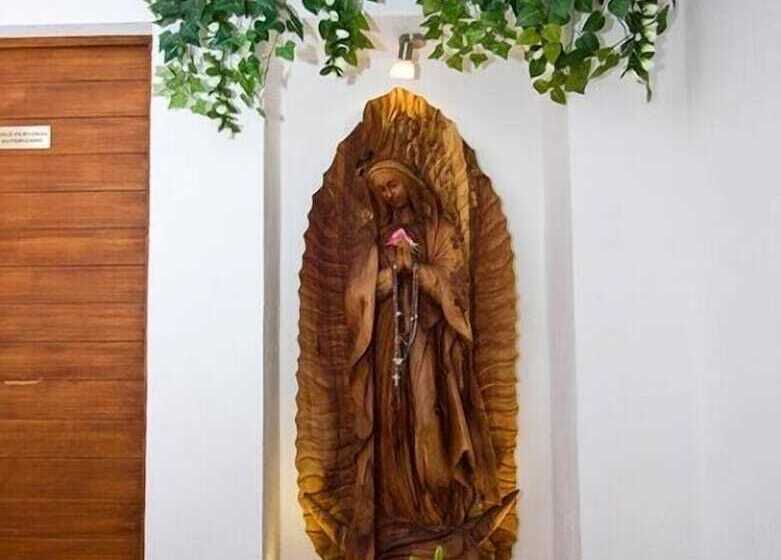 호텔 9 Manantiales