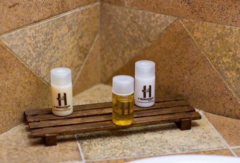 호텔 9 Manantiales