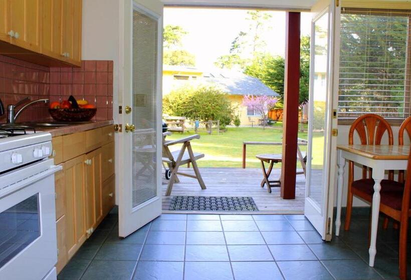 فندق Andril Fireplace Cottages