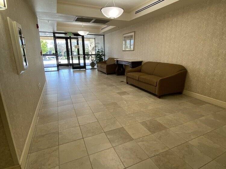 فندق Budget Inn San Leandro