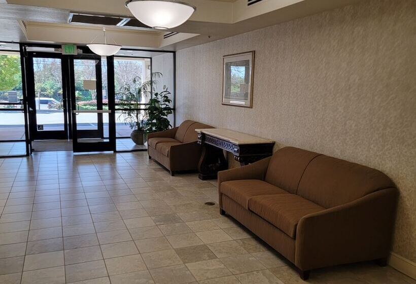 فندق Budget Inn San Leandro