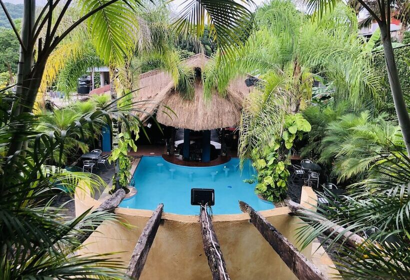 בית מלון כפרי Camino Surreal Xilitla