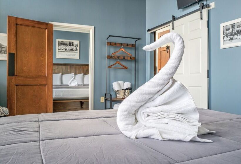 בית מלון כפרי City Hall Grand