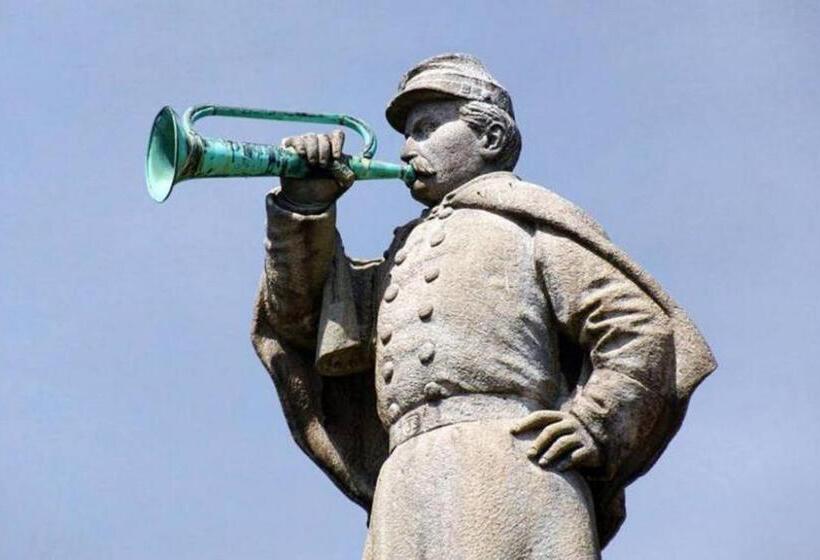 בית מלון כפרי City Hall Grand