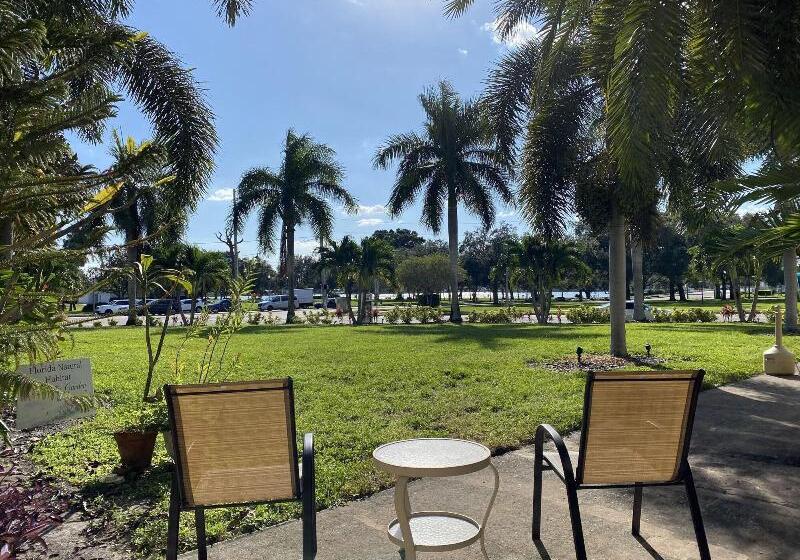 فندق Crystal Bay Historic