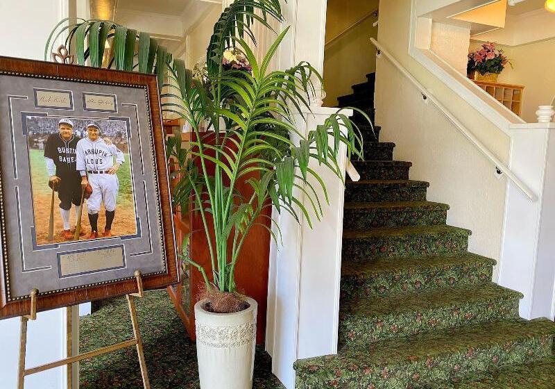 فندق Crystal Bay Historic