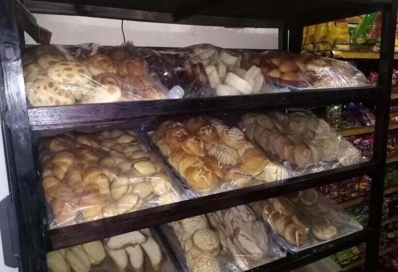 ホテル El Paraiso