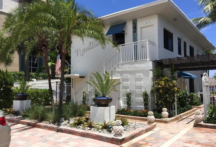 酒店 High Noon Beach Resort