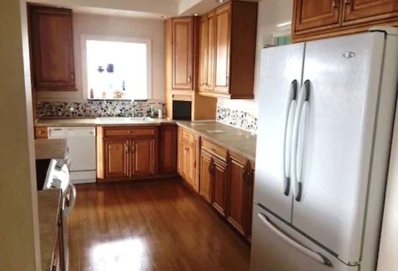 فندق Longliner Lodge And Suites