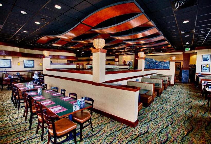 호텔 Lucky 7 Casino &