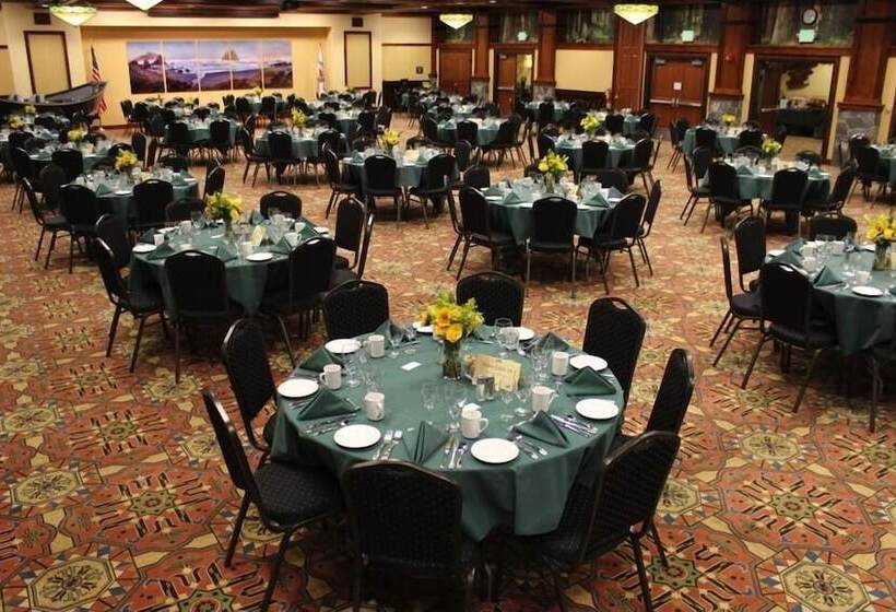 호텔 Lucky 7 Casino &