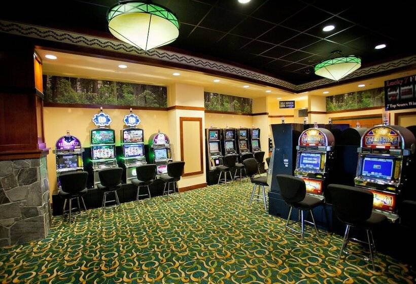 호텔 Lucky 7 Casino &