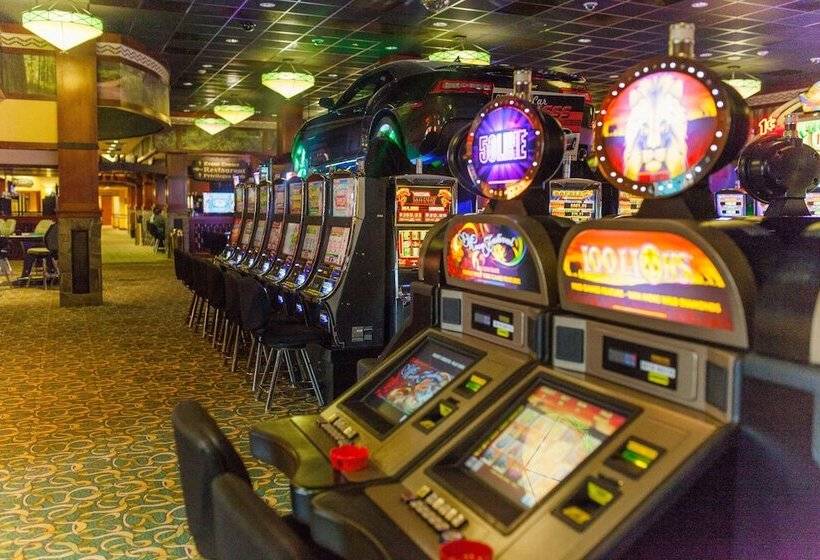 호텔 Lucky 7 Casino &